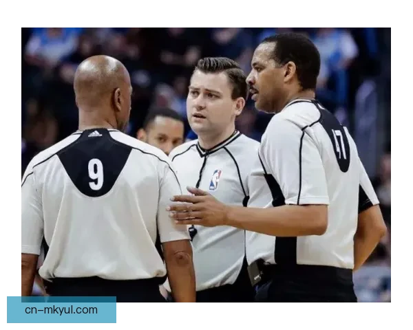 加拉塔萨雷奋勇裁判判罚争议